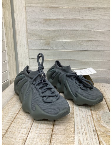 Shoes Designer By Yeezy In Grey, Size: 5 Comparez plus de prix