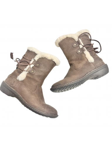 Boots Designer By Ugg In Brown, Size: 8 la colonne vertébrale