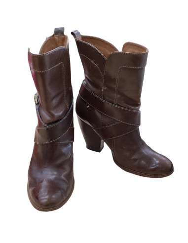 Boots Designer By Frye In Brown, Size: 7.5 la colonne vertébrale