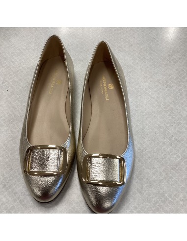 Shoes Flats By Bruno Magli Shoes In Gold, Size: 8.5 Voir les baskets