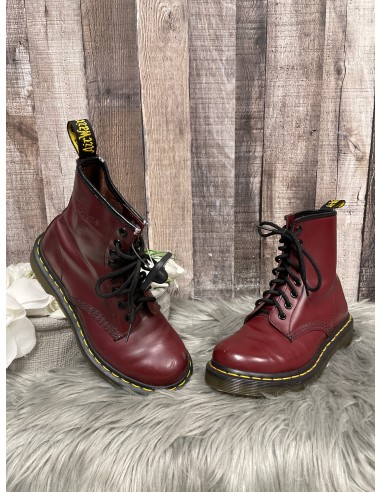 Boots Ankle Flats By Dr Martens In Red, Size: 5 Venez acheter